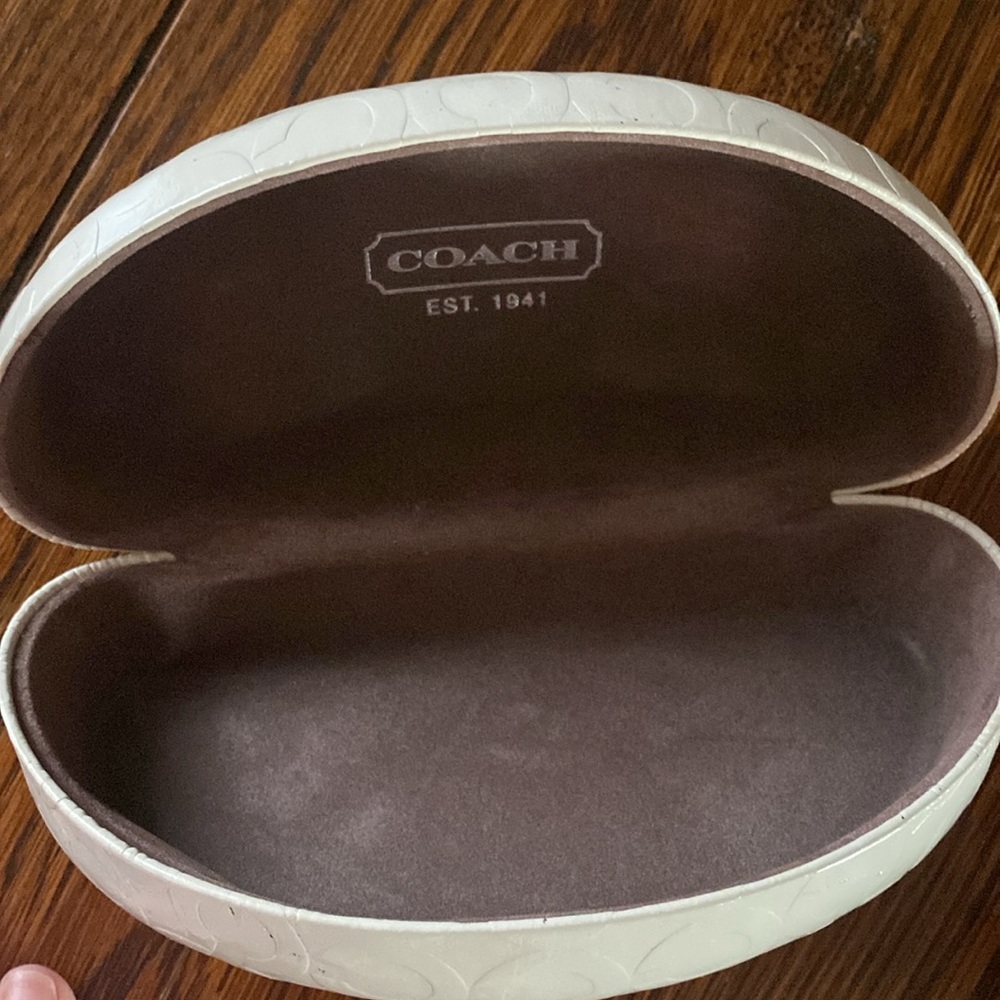 Coach sunglasses - Picture 8 of 11